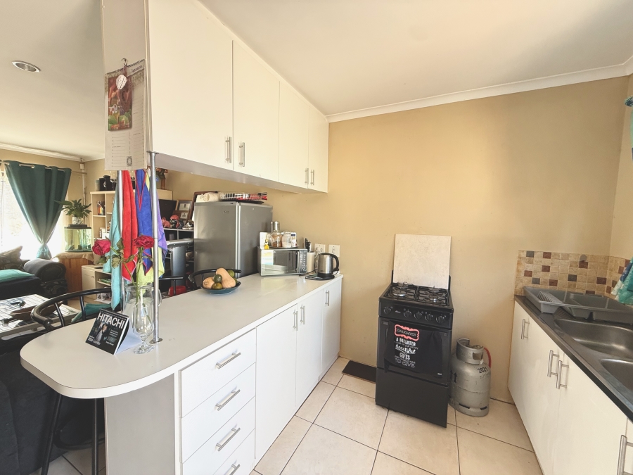 2 Bedroom Property for Sale in Table View Western Cape